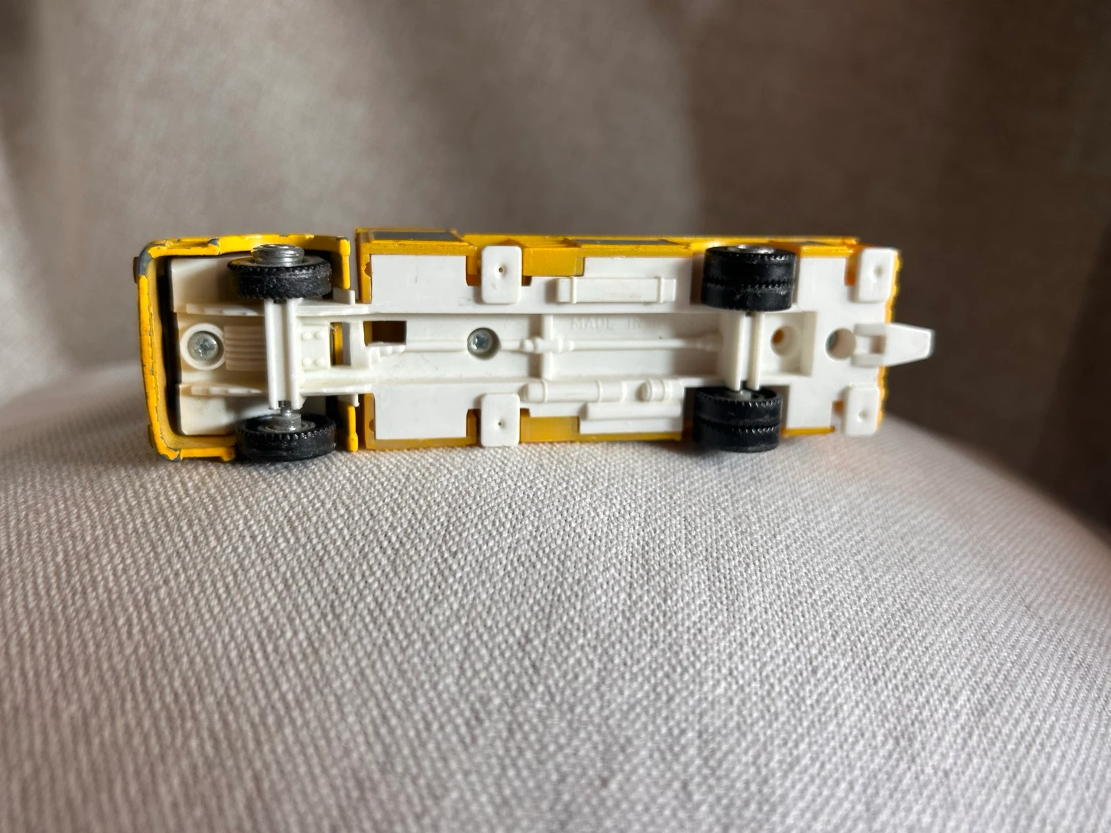 Yellow Miniature MAN Truck – photo 5